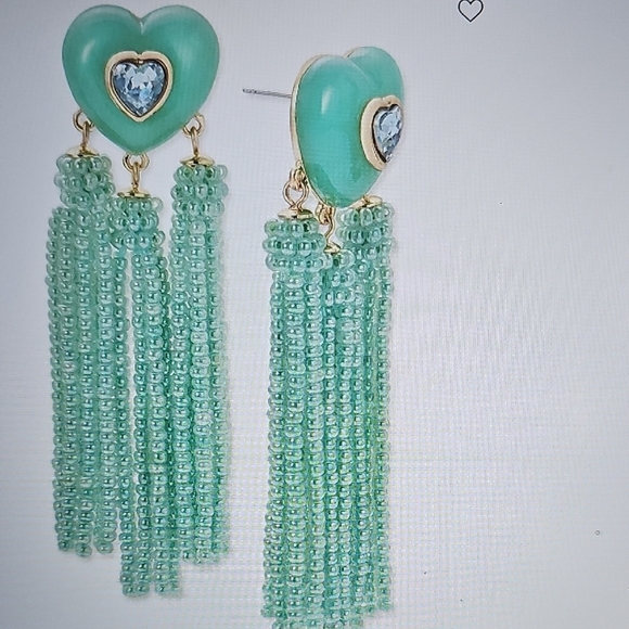 NWT On 34th St Patrick's Day Crystal Heart & Beaded Fringe Drop Earrings Green - Picture 1 of 7